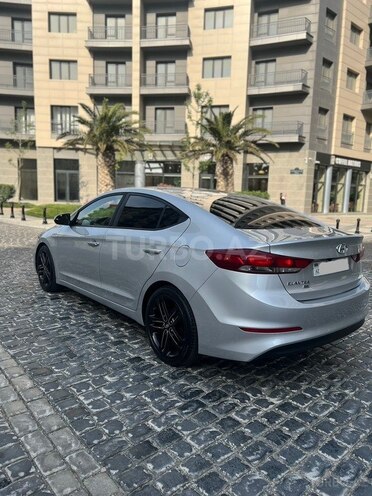 Hyundai Elantra 2017, 154,497 km - 2.0 л - Bakı