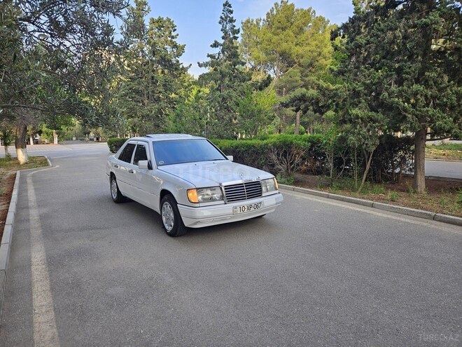 Mercedes E 200 d 1992, 542,361 km - 2.0 л - Bakı