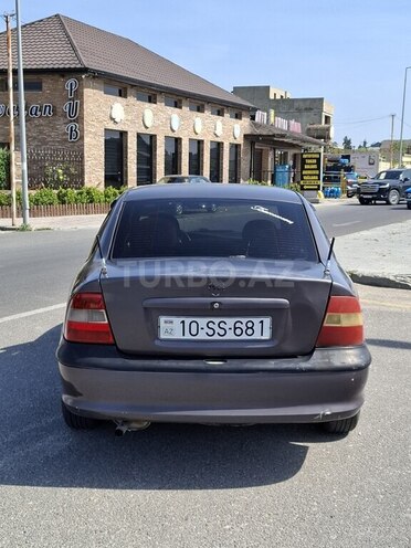Opel Vectra 1996, 305,000 km - 1.8 l - Bakı