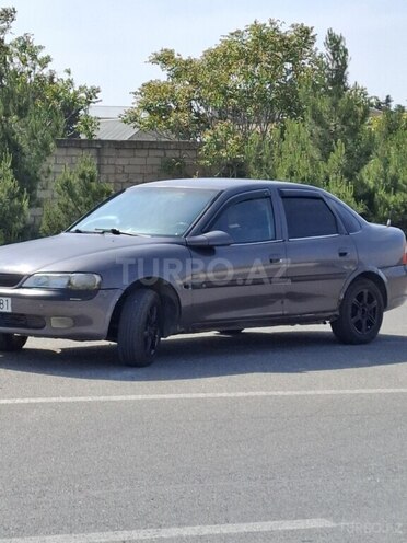 Opel Vectra 1996, 305,000 km - 1.8 l - Bakı