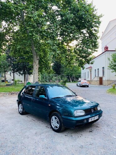 Volkswagen Golf 1997, 220,000 km - 1.8 l - Mingəçevir