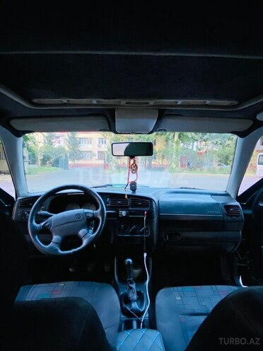 Volkswagen Golf 1997, 220,000 km - 1.8 l - Mingəçevir