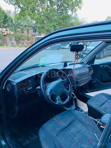 Volkswagen Golf 1997, 220,000 km - 1.8 l - Mingəçevir