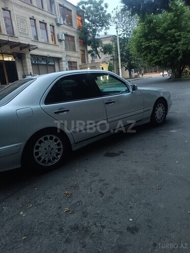 Mercedes E 240 1999, 300,000 km - 2.4 л - Mingəçevir