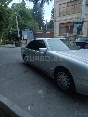Mercedes E 240 1999, 300,000 km - 2.4 л - Mingəçevir
