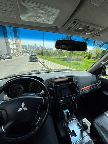 Mitsubishi Pajero 2007, 243,000 km - 3.0 л - Bakı