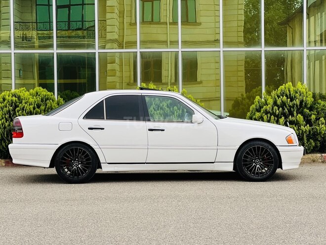Mercedes C 230 1998, 178,000 km - 2.3 l - İmişli