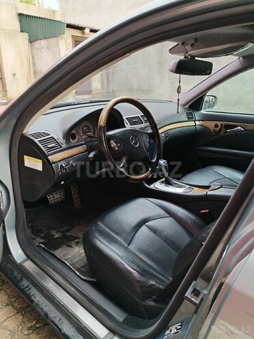 Mercedes E 320 2006, 62,900 km - 3.0 l - Bakı