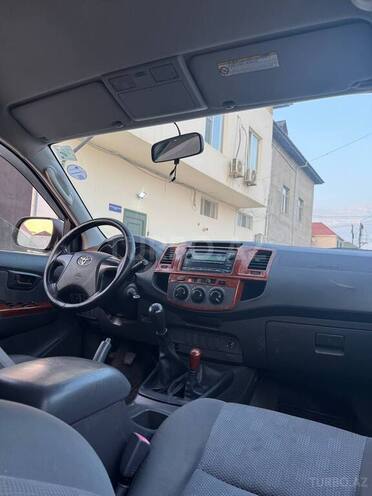 Toyota Hilux 2013, 213,451 km - 2.5 l - Bakı