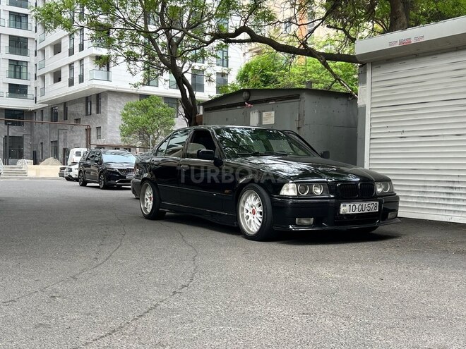BMW 320-2