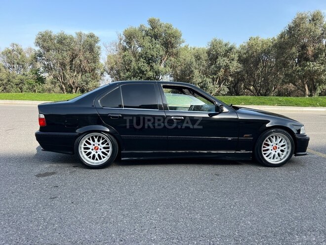 BMW 320-7