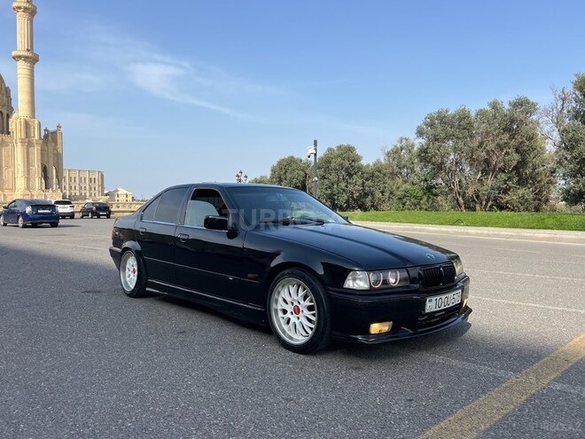 BMW 320-6