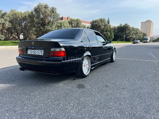 BMW 320-13