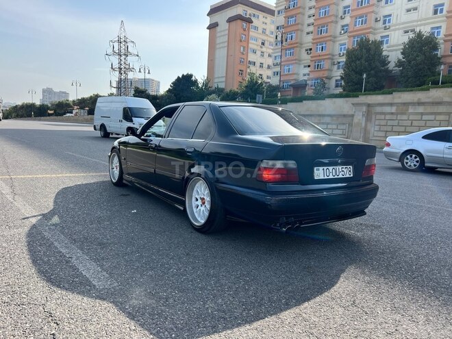BMW 320-12
