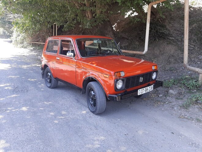 LADA (VAZ) Niva 1980, 350,000 km - 1.6 l - Astara