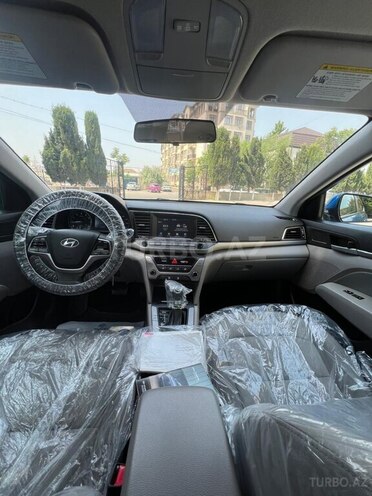 Hyundai Elantra 2017, 120,000 km - 2.0 l - Bakı