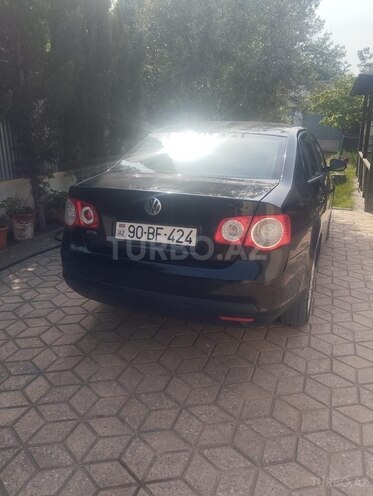 Volkswagen Jetta-5