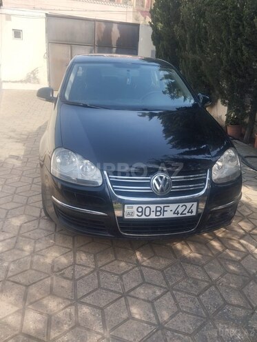 Volkswagen Jetta-1
