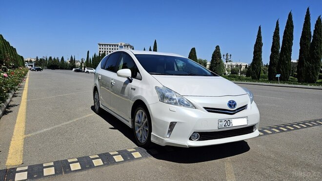 Toyota Prius V 2012, 165,000 km - 1.8 л - Gəncə