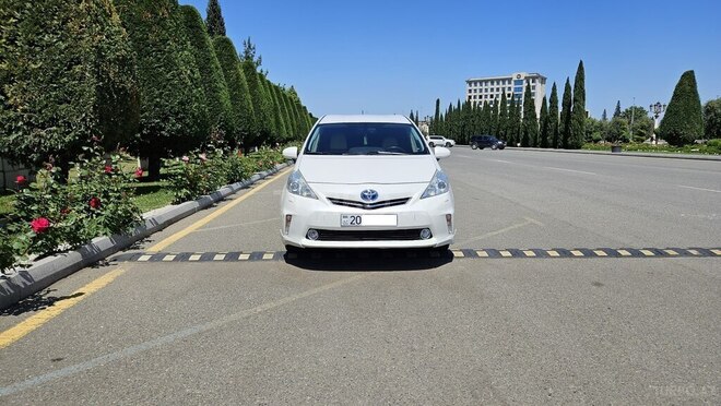 Toyota Prius V 2012, 165,000 km - 1.8 л - Gəncə