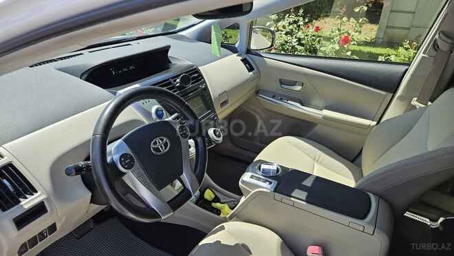 Toyota Prius V 2012, 165,000 km - 1.8 л - Gəncə