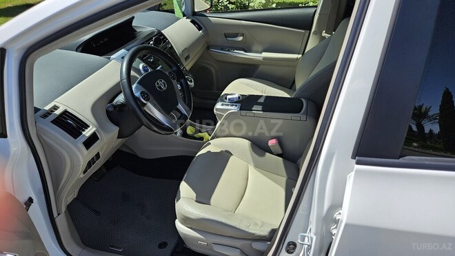 Toyota Prius V 2012, 165,000 km - 1.8 л - Gəncə
