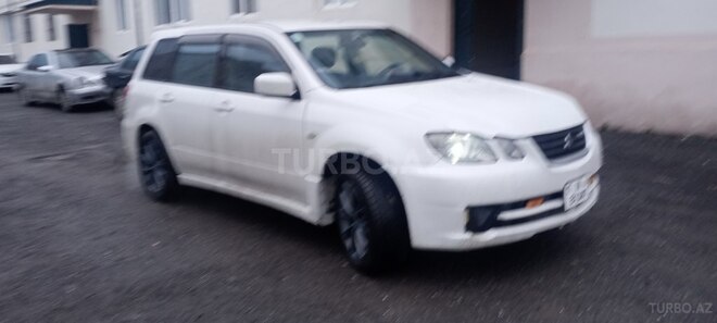 Mitsubishi Airtrek 2002, 324,565 km - 2.0 l - İsmayıllı