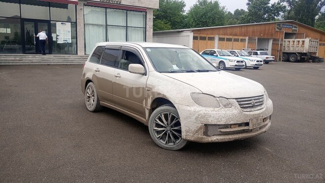 Mitsubishi Airtrek 2002, 324,565 km - 2.0 l - İsmayıllı