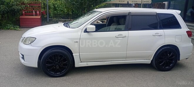 Mitsubishi Airtrek 2002, 324,565 km - 2.0 l - İsmayıllı