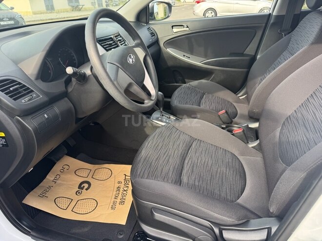 Hyundai Accent 2017, 35,000 km - 1.4 l - Bakı