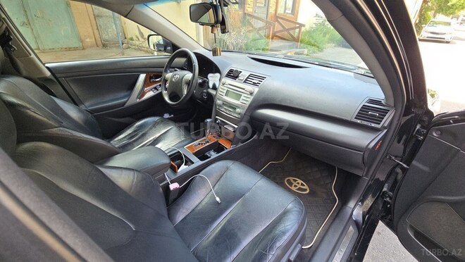 Toyota Camry-9