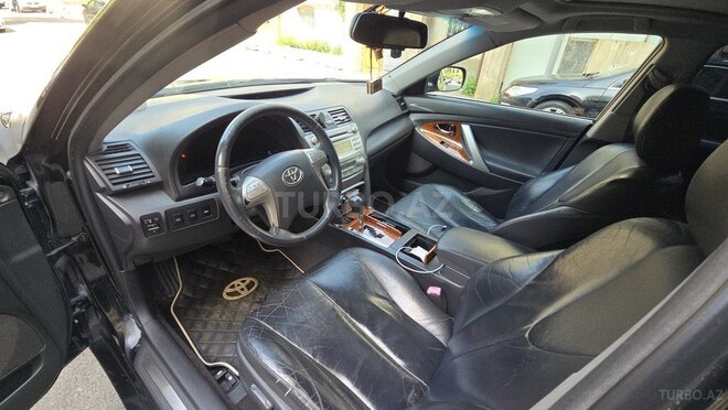 Toyota Camry-7