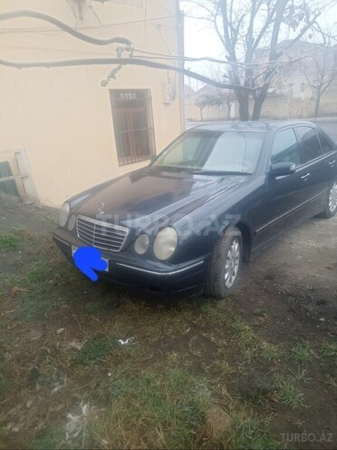 Mercedes E 270 2000, 362,530 km - 2.7 l - Gəncə