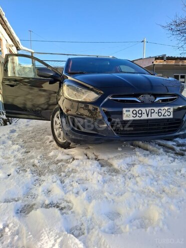 Hyundai Accent 2013, 210,000 km - 1.6 l - Qobustan