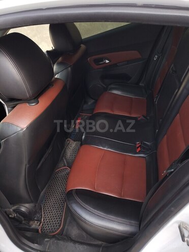Chevrolet Cruze-2