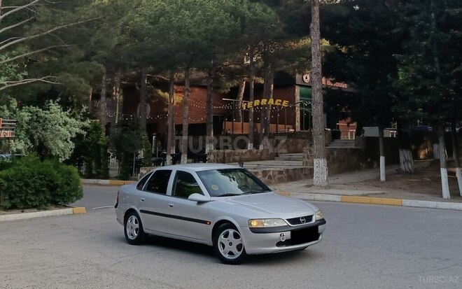 Opel Vectra 1998, 267,000 km - 1.6 l - Sumqayıt