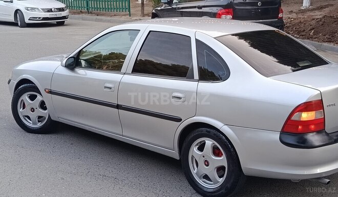Opel Vectra 1998, 267,000 km - 1.6 l - Sumqayıt