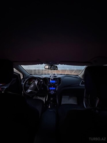 Hyundai Santa Fe-10