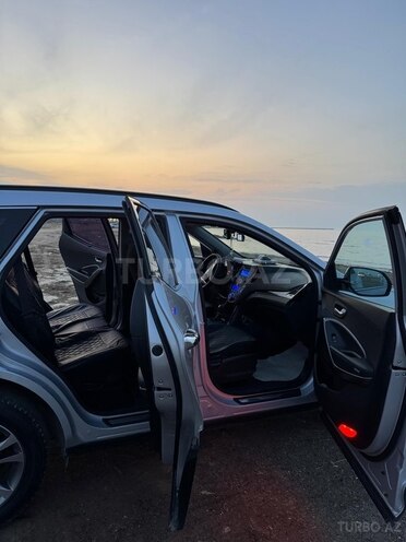 Hyundai Santa Fe-6