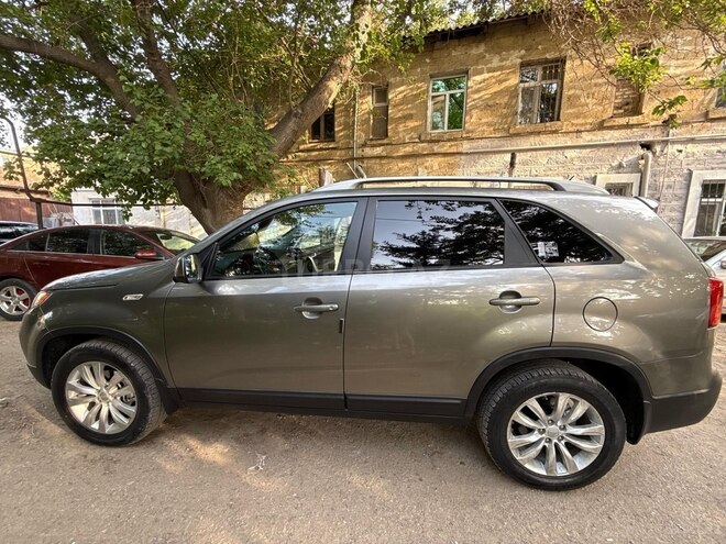 Kia Sorento-4
