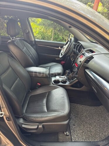 Kia Sorento-8