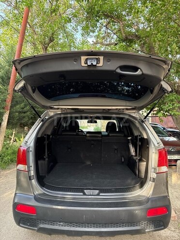 Kia Sorento-11