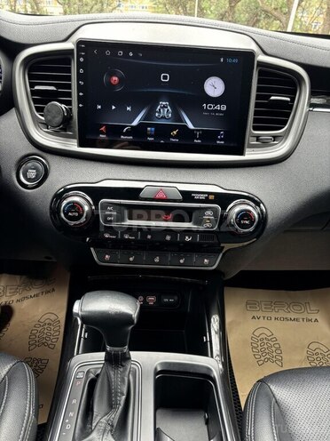 Kia Sorento-17