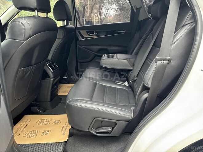 Kia Sorento-19
