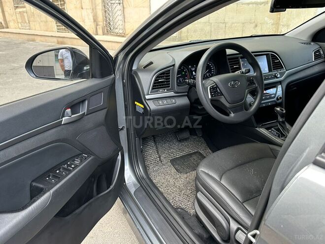 Hyundai Avante 2017, 143,000 km - 1.6 л - Bakı