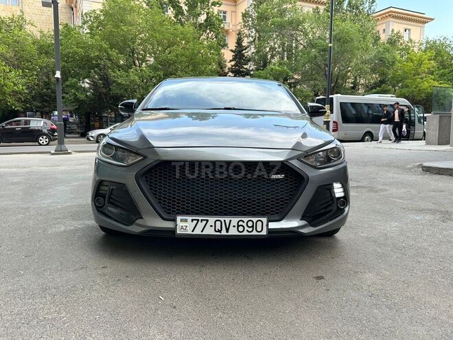 Hyundai Avante 2017, 143,000 km - 1.6 л - Bakı
