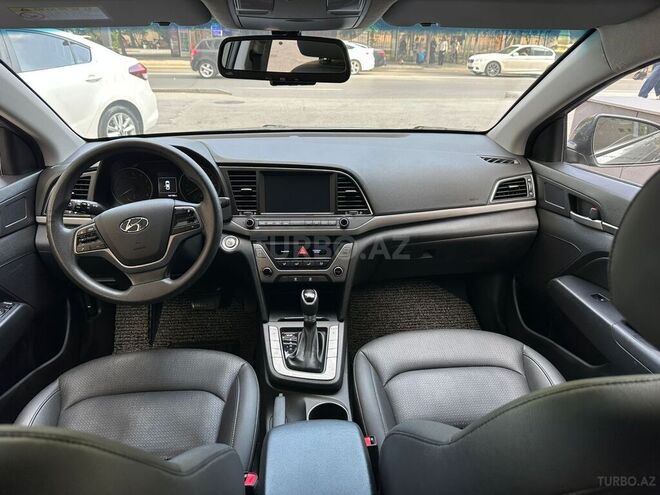 Hyundai Avante 2017, 143,000 km - 1.6 л - Bakı