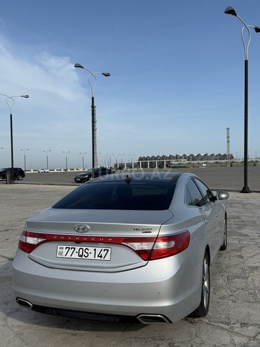 Hyundai Grandeur-5
