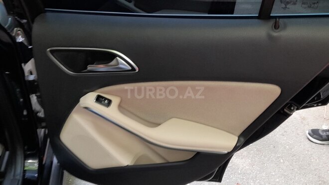 Mercedes GLA 250 4MATIC 2014, 70,000 km - 2.0 l - Bakı