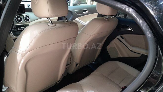 Mercedes GLA 250 4MATIC 2014, 70,000 km - 2.0 l - Bakı